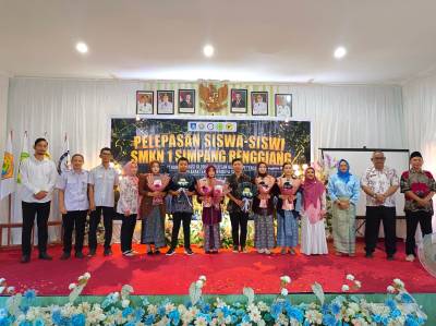 Pelepasan Siswa SMK Simpang Renggiang, Pemkab Beltim Dorong Generasi Muda Terjun ke Sektor Pertanian